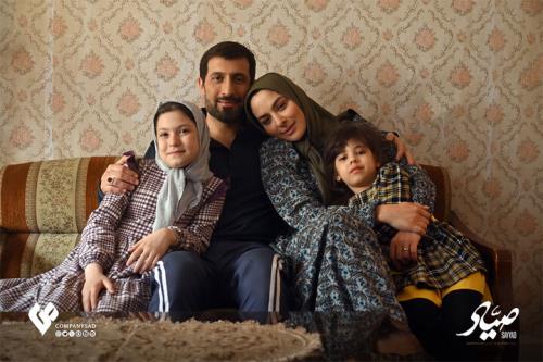 وقتی کتاب در کمین گل سرخ فرسنگ ها جلوتر از صیاد ایستاده است!