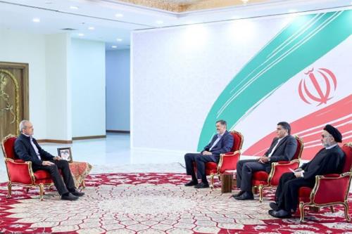 قاب گفتگوی پزشکیان از کلیشه خارج شد؟ حضور افرادی که نبض جامعه نبودند