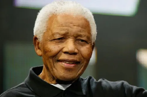 میرطاهر مظلومی زندگی نلسون ماندلا را کارگردانی کرد