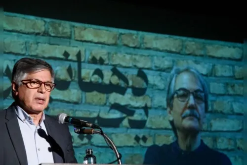 در ستایش نظم سیال یحیی دهقان پور معلمی که در بدترین عکس نکته می دید