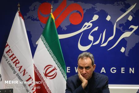 تكلیف جامعه هنری حفظ ارزش ها و آرمان های سردار سلیمانی است